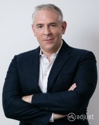 登录大只500_Adjust任命Shawn